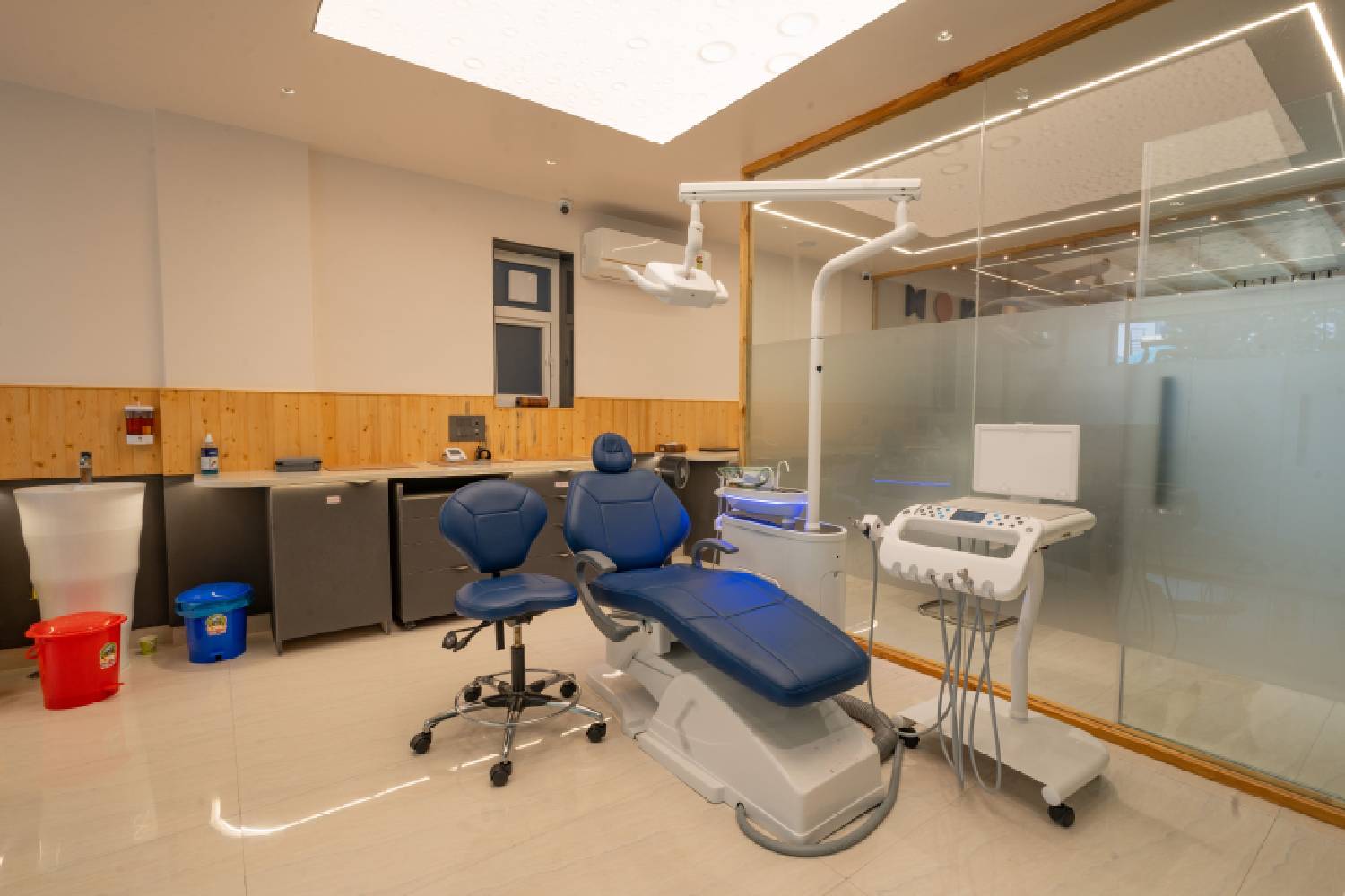 Invisalign clear aligner treatment at DantKala